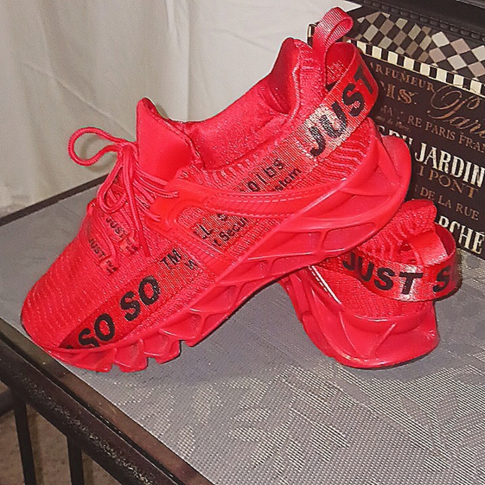 Just So So Ladies Sneakers Size 39 (9)